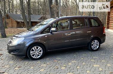 Універсал Opel Zafira 2009 в Коломиї