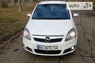 Минивэн Opel Zafira 2007 в Ровно