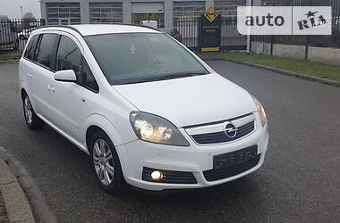 Минивэн Opel Zafira 2007 в Луцке