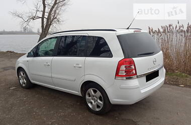 Минивэн Opel Zafira 2008 в Староконстантинове