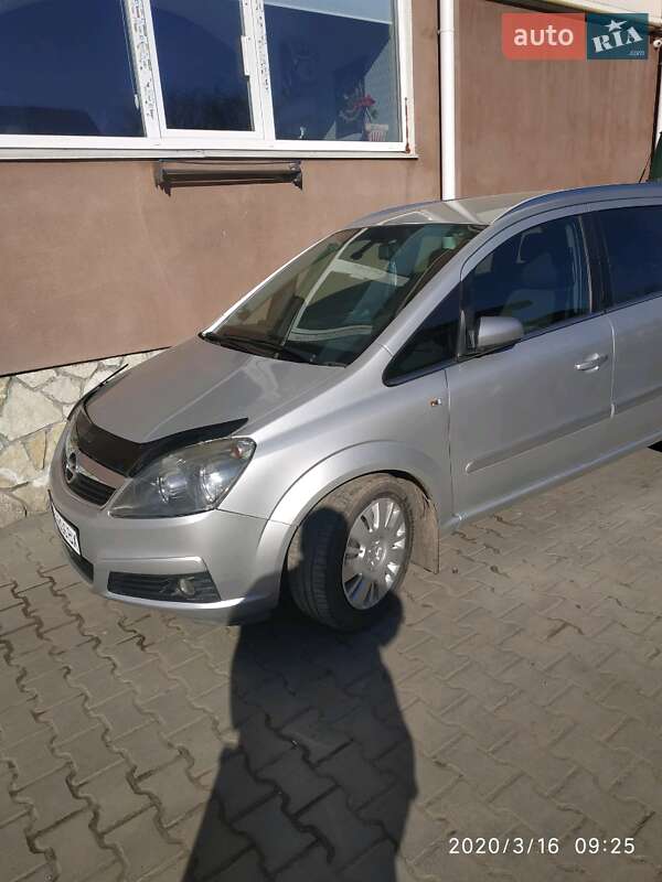 Минивэн Opel Zafira 2008 в Староконстантинове