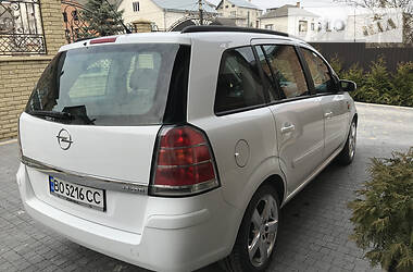 Универсал Opel Zafira 2006 в Бережанах