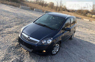 Минивэн Opel Zafira 2011 в Житомире