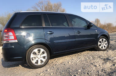 Минивэн Opel Zafira 2011 в Житомире