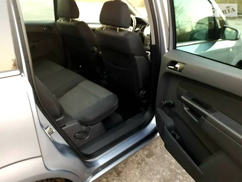 Мінівен Opel Zafira 2006 в Звягелі