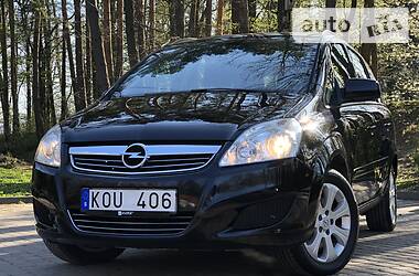 Мінівен Opel Zafira 2010 в 
