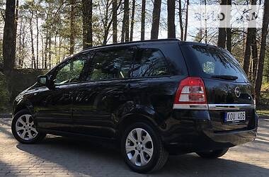 Мінівен Opel Zafira 2010 в 