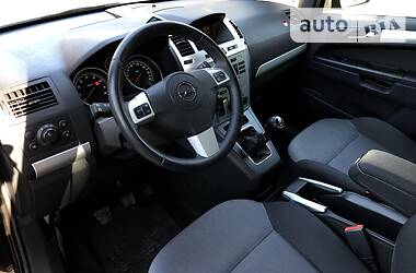 Мінівен Opel Zafira 2010 в 