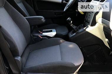 Мінівен Opel Zafira 2010 в 