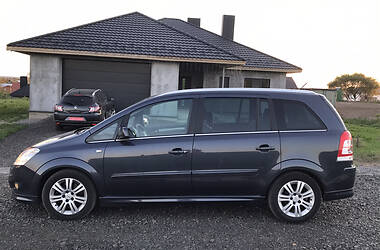 Мінівен Opel Zafira 2010 в 