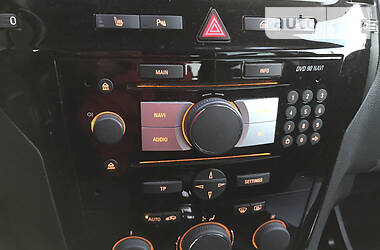 Мінівен Opel Zafira 2010 в 