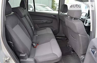 Универсал Opel Zafira 2008 в Киеве