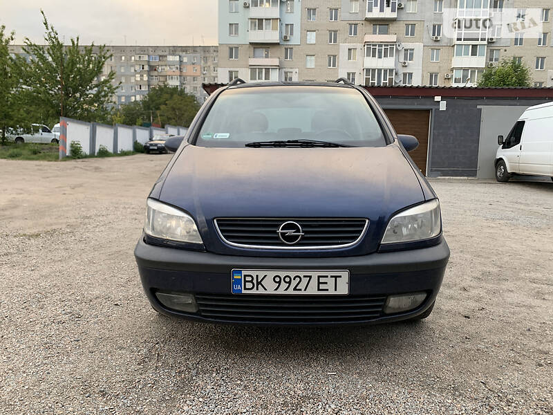 Opel Zafira 7 mest