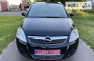 Минивэн Opel Zafira 2010 в Луцке