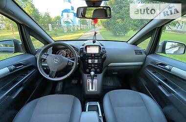 Минивэн Opel Zafira 2010 в Луцке