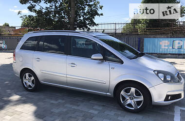 Универсал Opel Zafira 2006 в Тернополе