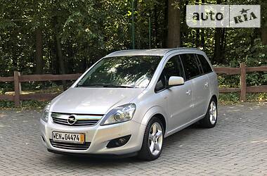 Универсал Opel Zafira 2013 в Виннице