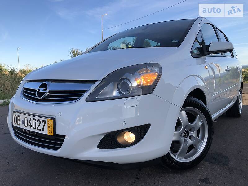 Мінівен Opel Zafira 2009 в Дрогобичі