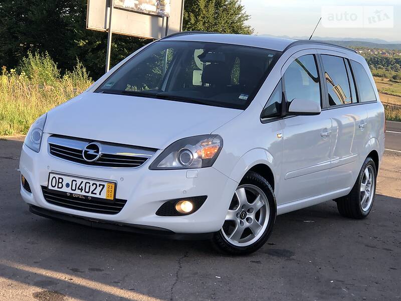 Мінівен Opel Zafira 2009 в Дрогобичі
