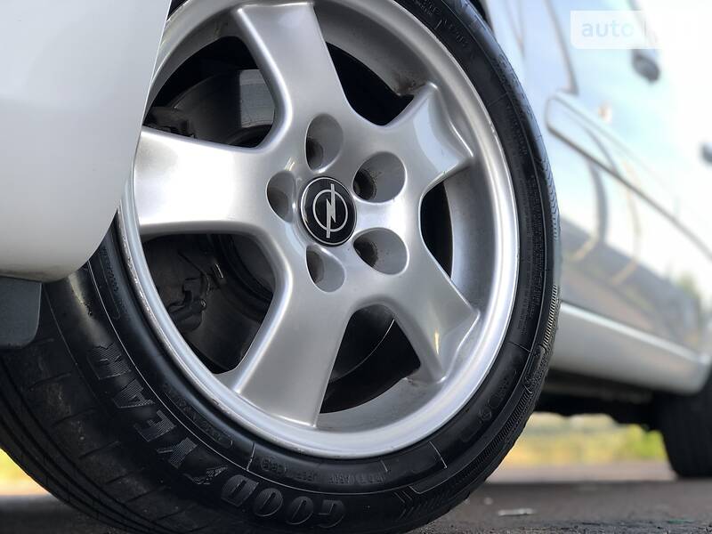 Мінівен Opel Zafira 2009 в Дрогобичі