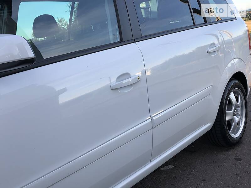 Мінівен Opel Zafira 2009 в Дрогобичі