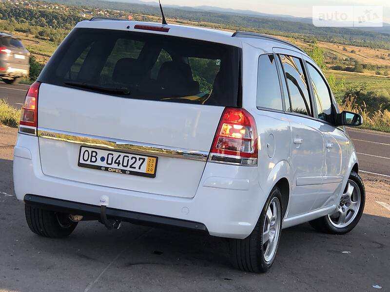 Мінівен Opel Zafira 2009 в Дрогобичі