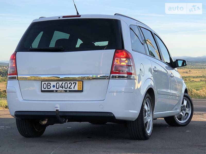Мінівен Opel Zafira 2009 в Дрогобичі