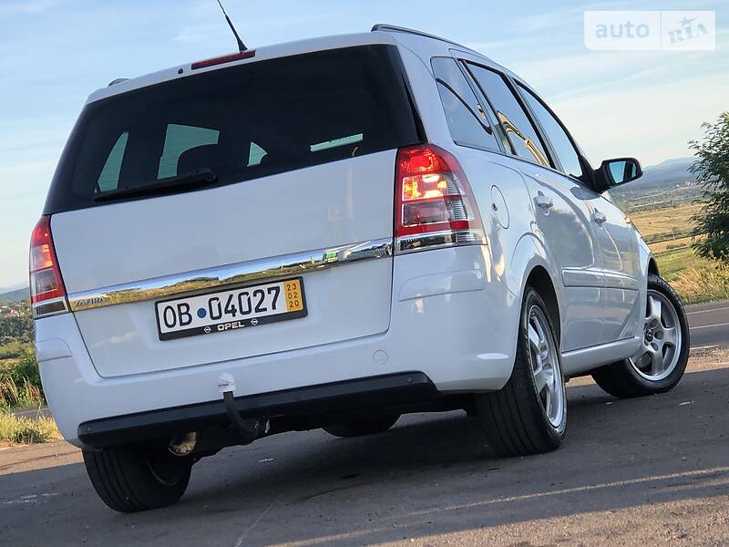 Мінівен Opel Zafira 2009 в Дрогобичі