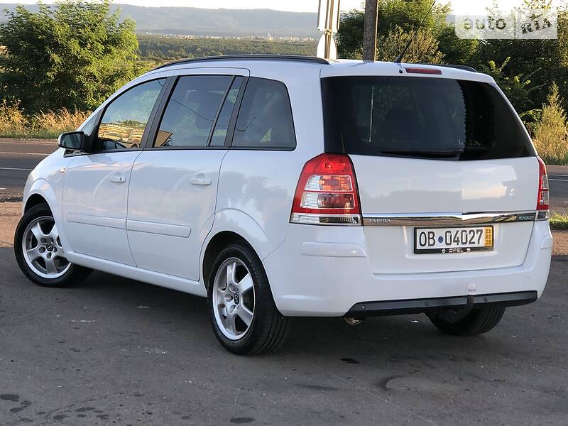 Мінівен Opel Zafira 2009 в Дрогобичі