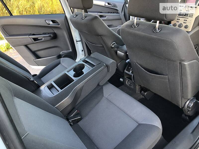 Мінівен Opel Zafira 2009 в Дрогобичі