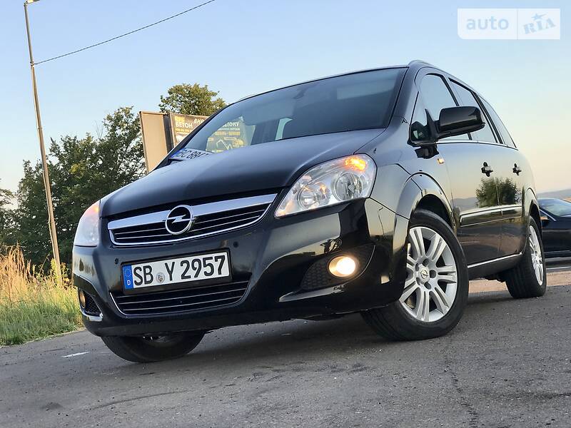 Мінівен Opel Zafira 2010 в Дрогобичі
