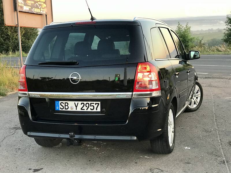 Мінівен Opel Zafira 2010 в Дрогобичі