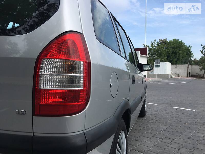 Універсал Opel Zafira 2003 в Вінниці