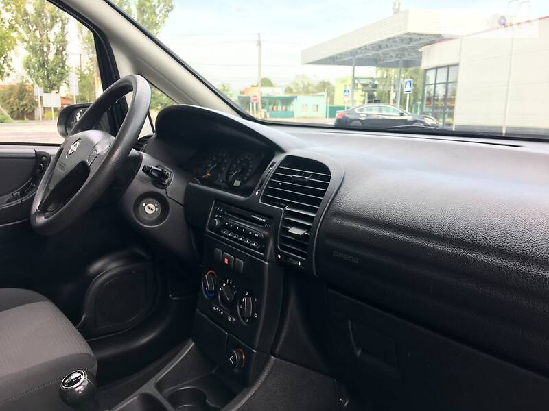 Універсал Opel Zafira 2003 в Вінниці