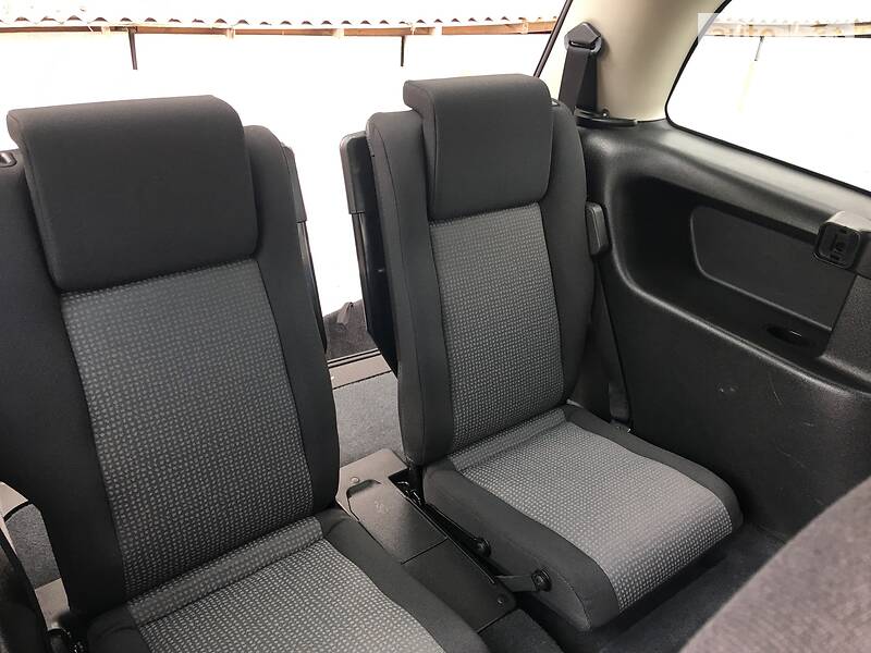 Універсал Opel Zafira 2003 в Вінниці