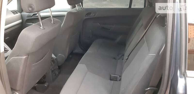 Мінівен Opel Zafira 2010 в 