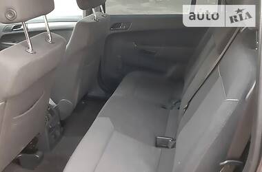 Мінівен Opel Zafira 2010 в 