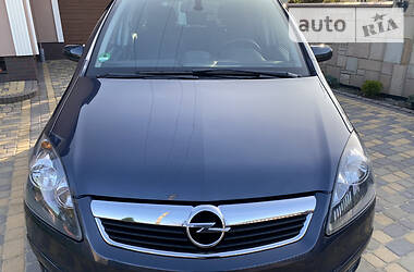 Мінівен Opel Zafira 2007 в Коломиї