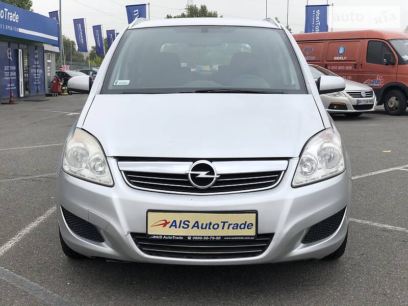 Универсал Opel Zafira 2008 в Киеве