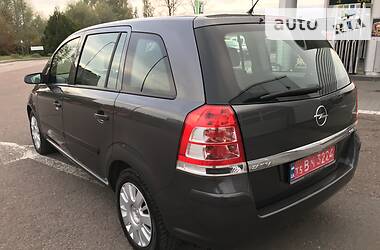 Универсал Opel Zafira 2009 в Дрогобыче