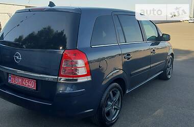 Мінівен Opel Zafira 2010 в 