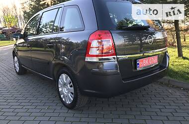 Минивэн Opel Zafira 2009 в Дрогобыче