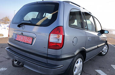 Минивэн Opel Zafira 2004 в Дрогобыче