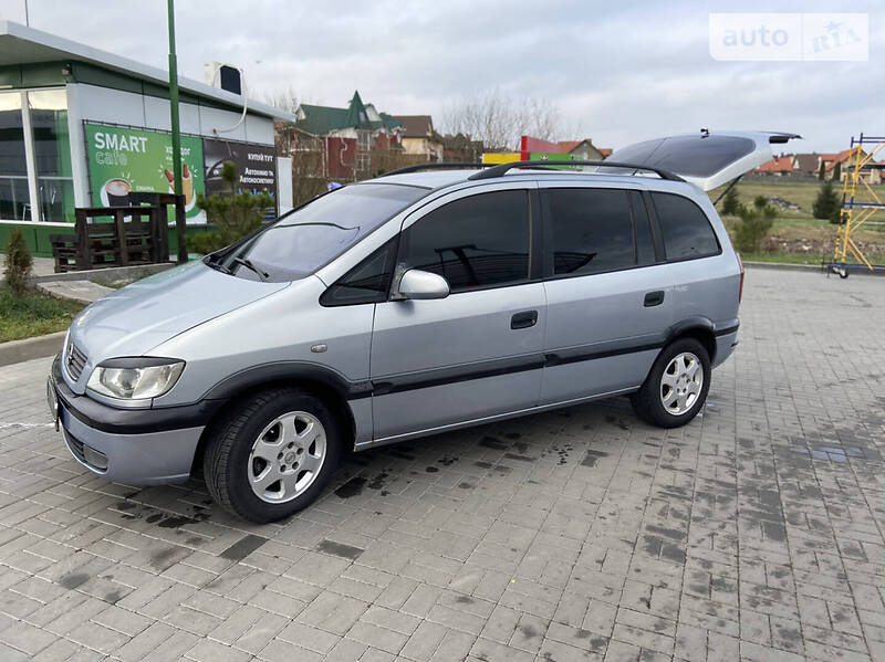 Универсал Opel Zafira 2002 в Хмельницком