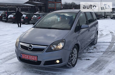 Минивэн Opel Zafira 2007 в Червонограде