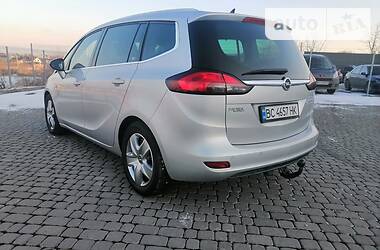 Хэтчбек Opel Zafira 2014 в Ивано-Франковске