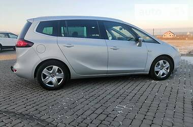 Хэтчбек Opel Zafira 2014 в Ивано-Франковске