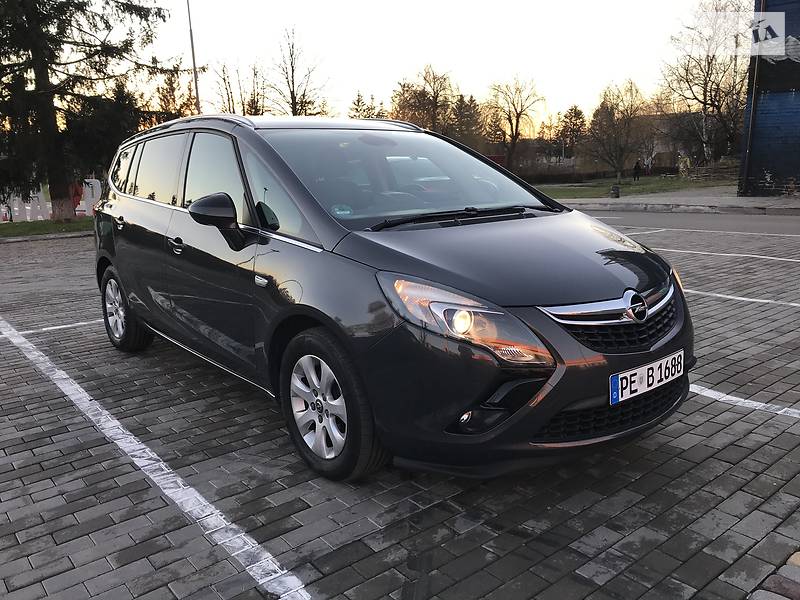 Минивэн Opel Zafira 2015 в Луцке