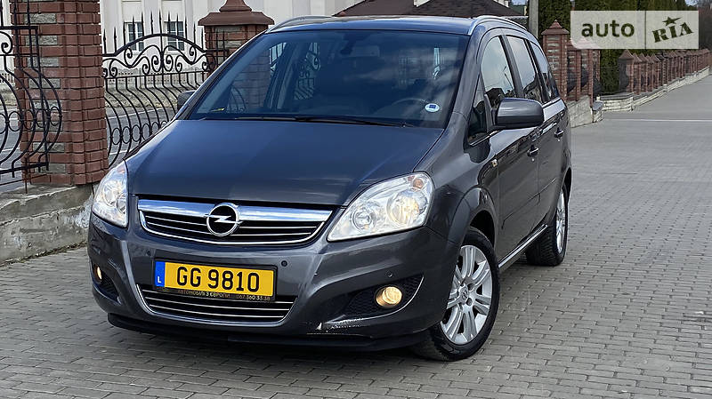 Минивэн Opel Zafira 2012 в Ровно