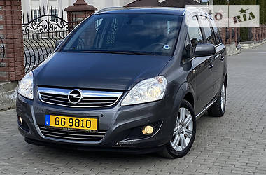 Минивэн Opel Zafira 2012 в Ровно